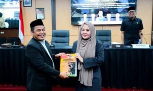 ranperda-pertanggungjawaban-apbd-2025-pemprov-sulsel-diajukan-realisasi-pendapat-80748