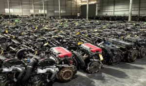 Photo by indonesian.car-enginesparts.com - Panduan Lengkap Mengecek Kondisi Mesin Mobil Bekas Sebelum Membeli