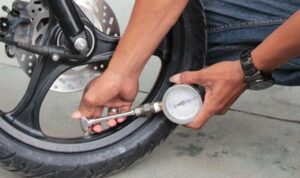 Photo via Bing Images - Panduan Menentukan Tekanan Angin Ban Motor yang Ideal dan Aman