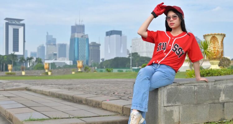 Photo by anggit priyandani via Pexels - Tampil Stylish Setiap Hari: 7 Inspirasi Outfit Kasual yang Nyaman