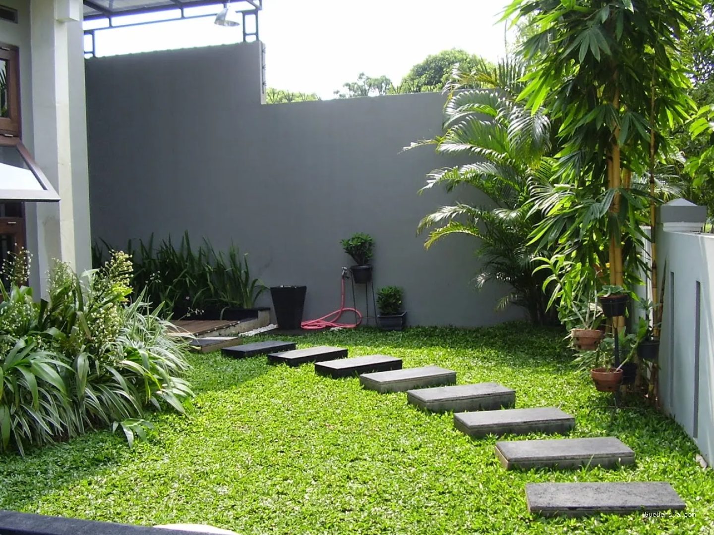 Photo by homify.co.id - 10 Inspirasi Desain Taman Kecil untuk Halaman Rumah Minimalis