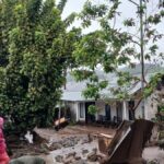 Banjir Bandang Solok: 2 Orang Hilang dan Akses Jembatan Terputus