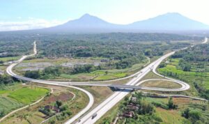 Photo by majalahlintas.com - Daftar Tarif Tol Trans Jawa Golongan 1 Terbaru untuk Mudik