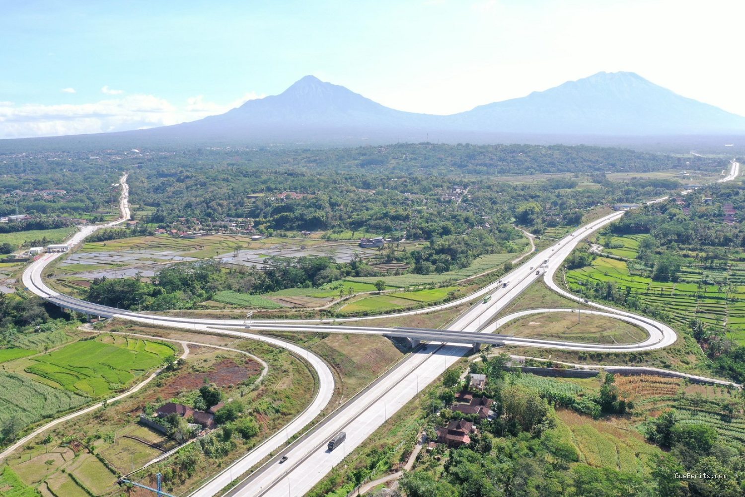 Photo by majalahlintas.com - Daftar Tarif Tol Trans Jawa Golongan 1 Terbaru untuk Mudik