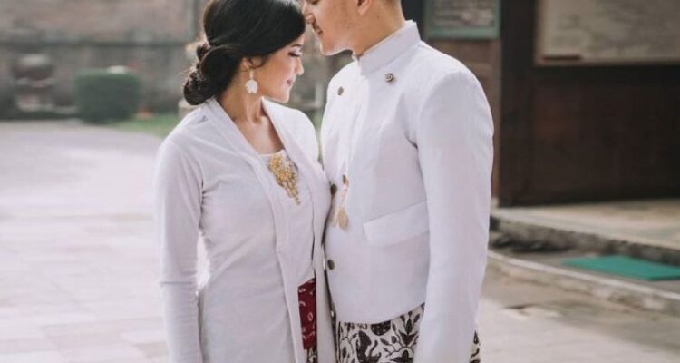 Photo by shopee.co.id - Inspirasi Outfit Prewedding: Ide Padu Padan untuk Berbagai Konsep