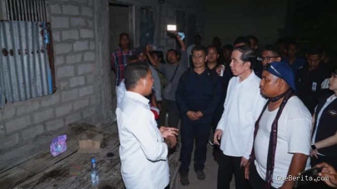 Jokowi Tinjau Dampak Kerusakan Rumah Warga NTT, Instruksikan Langkah Penanganan ke Bupati