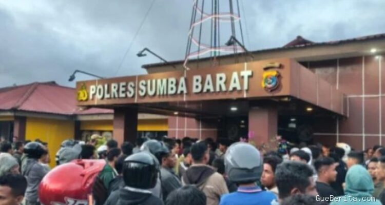 Mapolres Sumba Barat Diserang: TNI Dikerahkan Redam Konflik