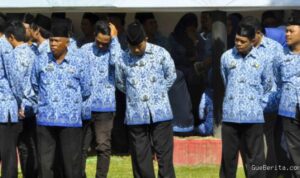 Nasib Guru Tak Lulus PNS-PPPK: Tetap Mengajar Lewat Dana BOS