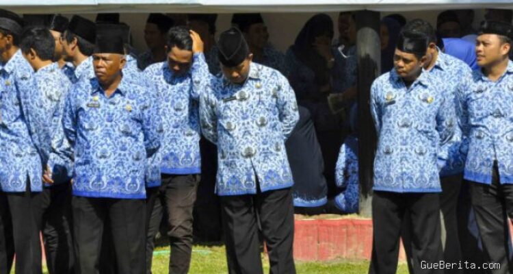 Nasib Guru Tak Lulus PNS-PPPK: Tetap Mengajar Lewat Dana BOS