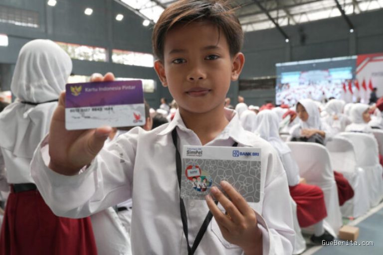 Photo by obrolan.id - Panduan Cek Penerima PIP Kemdikbud untuk Siswa SD SMP SMA via HP