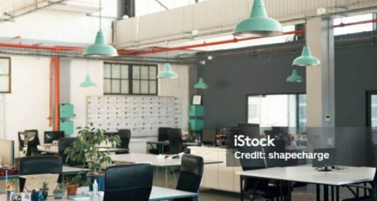 Photo by istockphoto.com - Standar Gaji Posisi Social Media Specialist di Agency Jakarta