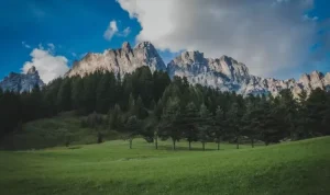 wisata-pilihan-national-geographic-2026-dari-italia-ke-karibia-11403