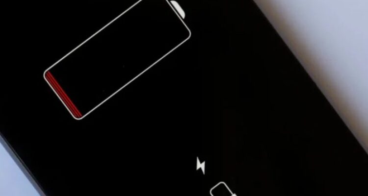 Photo by bincangkata.com - Cara Cek Aplikasi Boros Baterai di HP Android dan iPhone