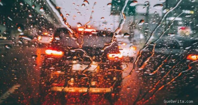 Photo by blog.tribunjualbeli.com - Penyebab dan Cara Efektif Menghilangkan Embun di Kaca Mobil