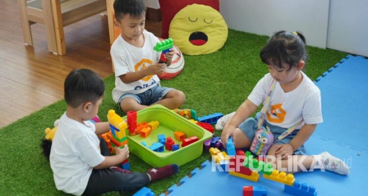 Photo by ameera.republika.co.id - Panduan Mengatur Waktu Belajar dan Bermain yang Efektif untuk Anak