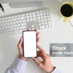 Photo by istockphoto.com - Cara Menghadapi Bos yang Selalu Menghubungi di Luar Jam Kerja Malam