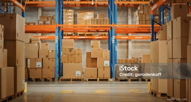 Photo by istockphoto.com - Standar Gaji Warehouse Supervisor di Perusahaan Logistik Ekspedisi
