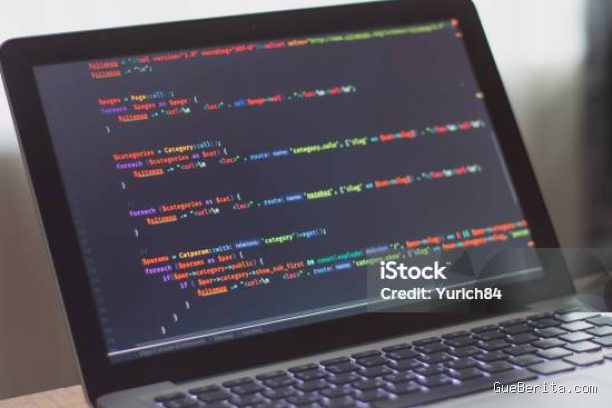 Photo by istockphoto.com - Standar Gaji Web Developer Pemula Bahasa Pemrograman Laravel dan React